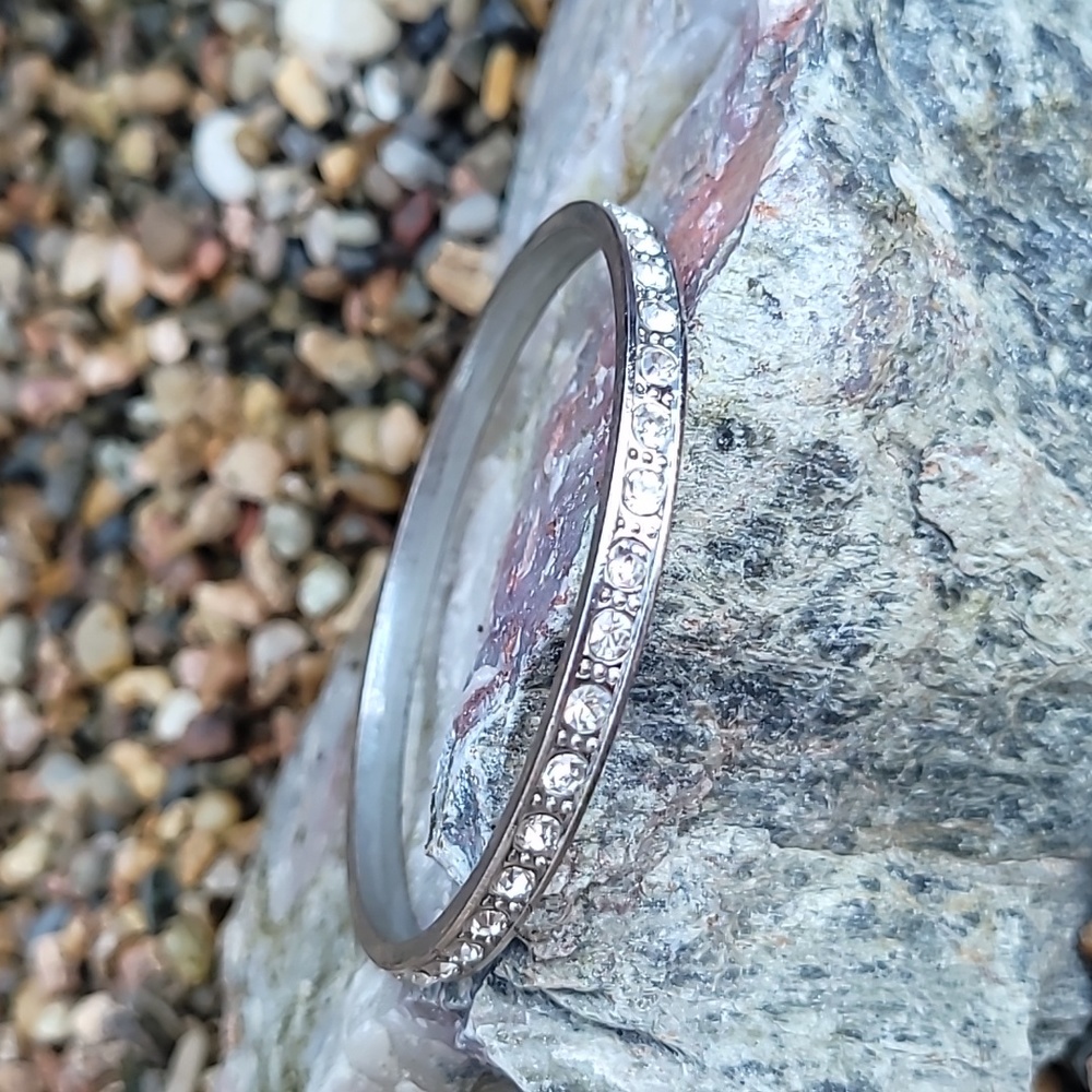 Beautiful bangle - Picture 2 of 4